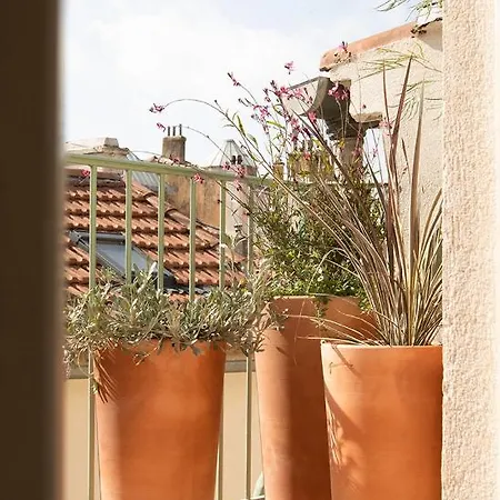 Bàti Bàti : Avec Terrasse *